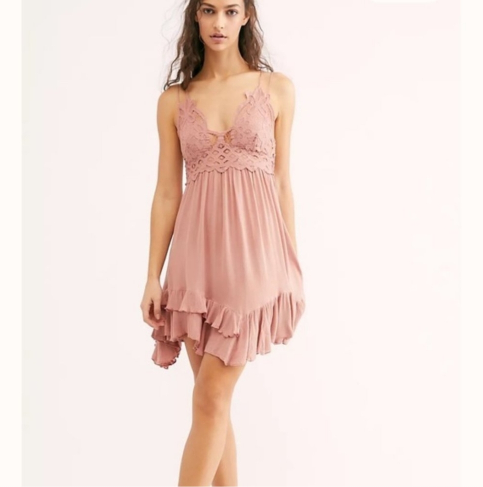 Free People Rose Pink Adella Lace Smocked Back Ruffle Hem Mini Slip Dress Small‎